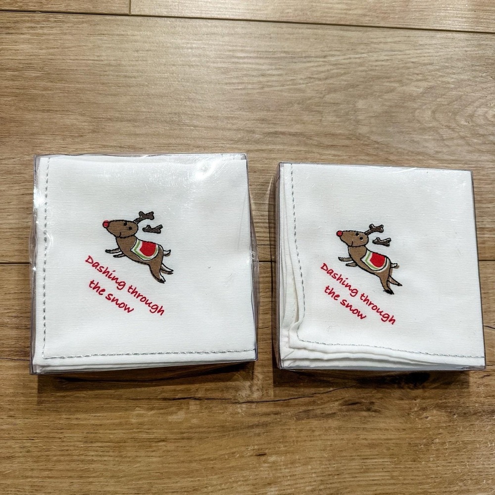 VTG New JC Penney Cloth Christmas Napkins 2 Sets 4 White Reindeer modern jingles